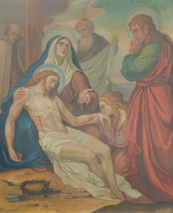 Ein Gemälde der Pietà, das Maria zeigt, die den Leichnam Jesu nach der Kreuzigung hält, umgeben von trauernden Figuren. Jesus hat sichtbare Wunden und ein weißes Tuch bedeckt seinen Unterkörper. Auf dem Boden liegt eine Dornenkrone. (Text mit KI erstellt)