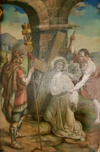 Eine gemalte Szene zeigt Jesus, der ein Kreuz trägt und unter dessen Gewicht kniet, während ein römischer Soldat neben ihm steht und ein anderer Mann eine Keule hebt, um zuzuschlagen. Im Hintergrund sind Steinbögen und eine Landschaft zu sehen. (Text mit KI erstellt)